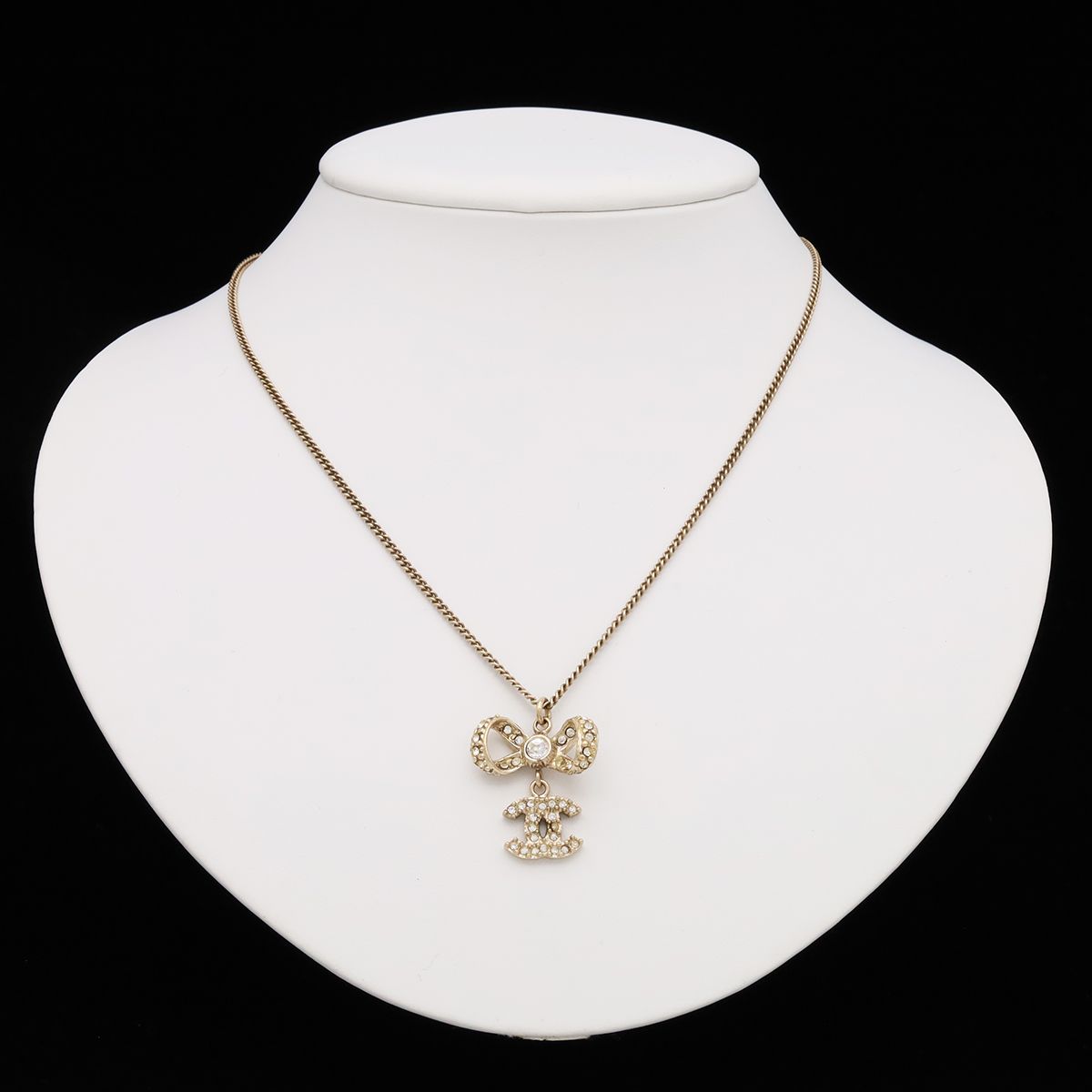 Chanel CC Logo Ribbon Motif Pendant Rhinestone Gold 10P Necklace — view 6