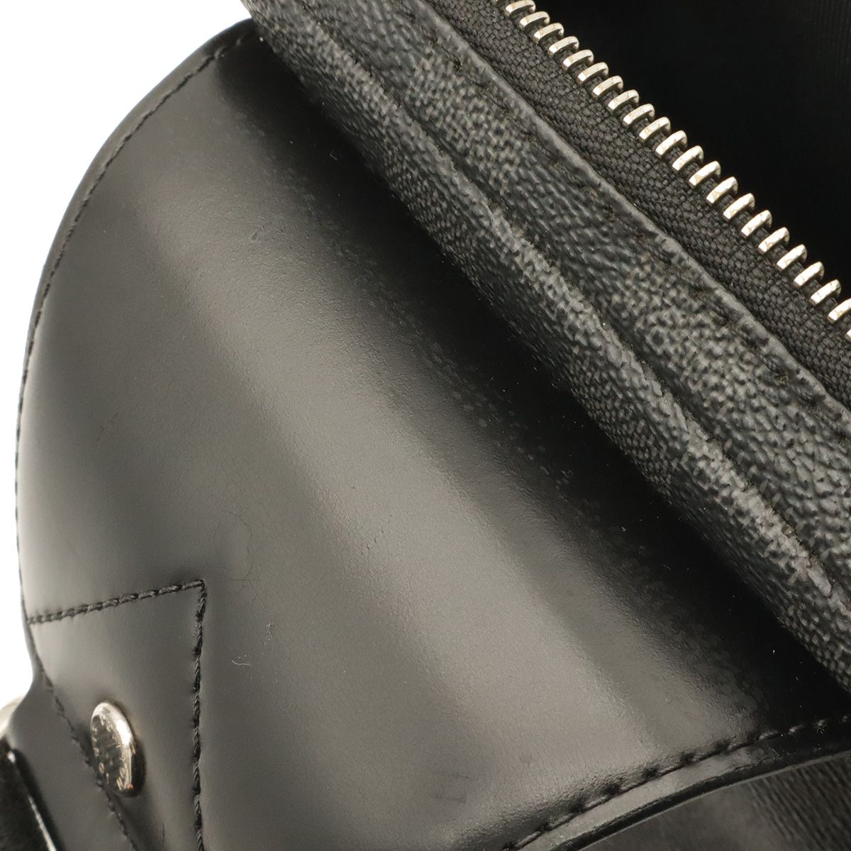 Louis Vuitton Damier Graphite Avenue Sling Crossbody — view 4