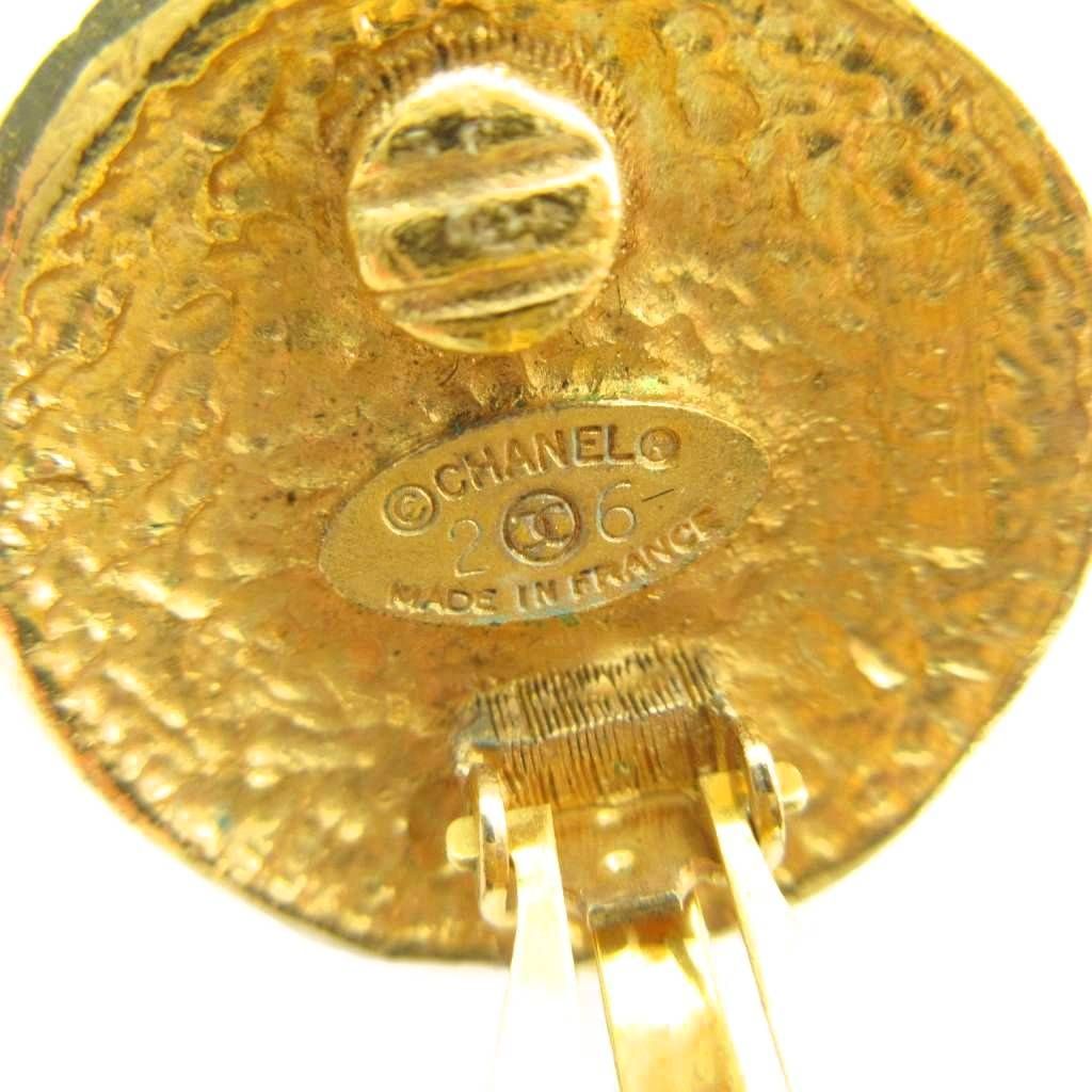 Chanel 91P Vintage Earrings Clip on Faux Pearl Logo Gold — view 4