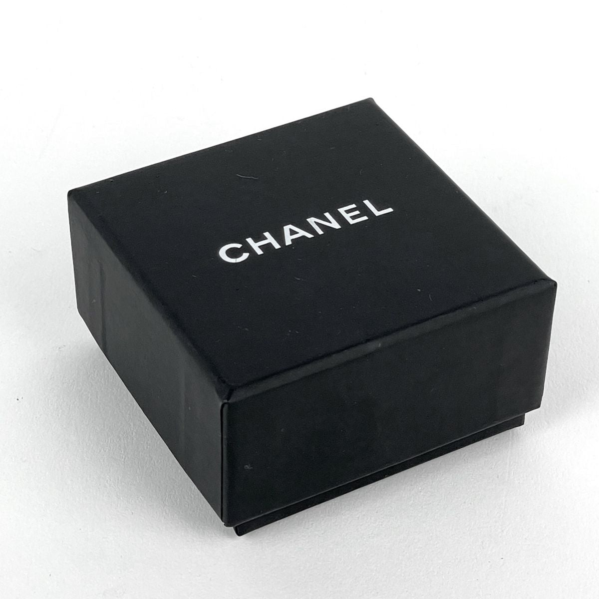 Chanel Earrings CC Logo Ribbon Gold Plated — view 8
