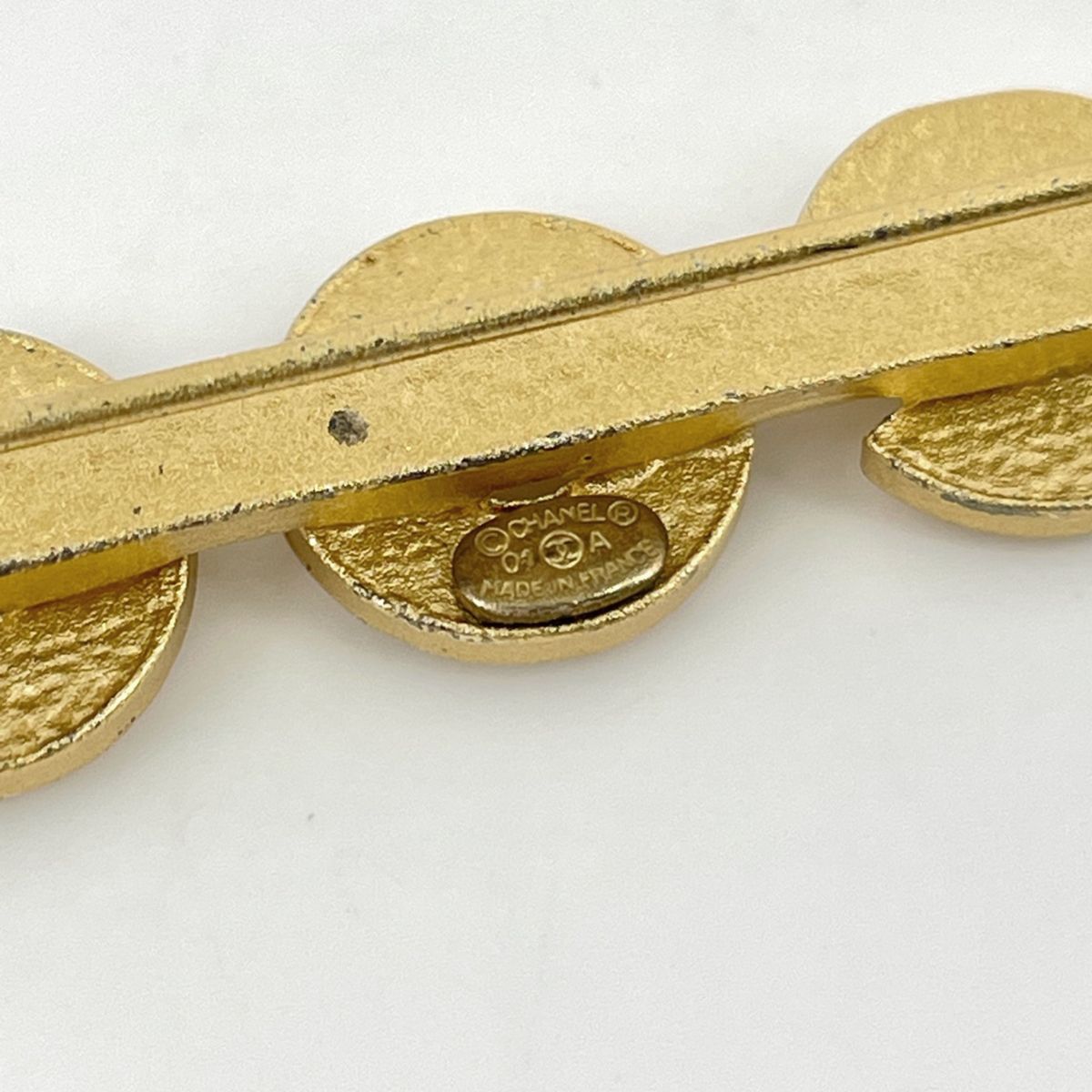 Chanel Brooch CC Logo Faux Pearl Gold — view 5
