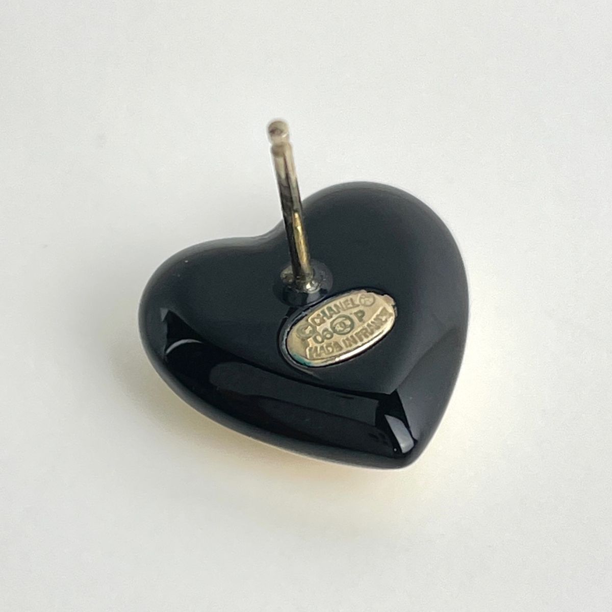 Chanel Earrings CC Logo Heart Motif Gold Plated Beige Black — view 5