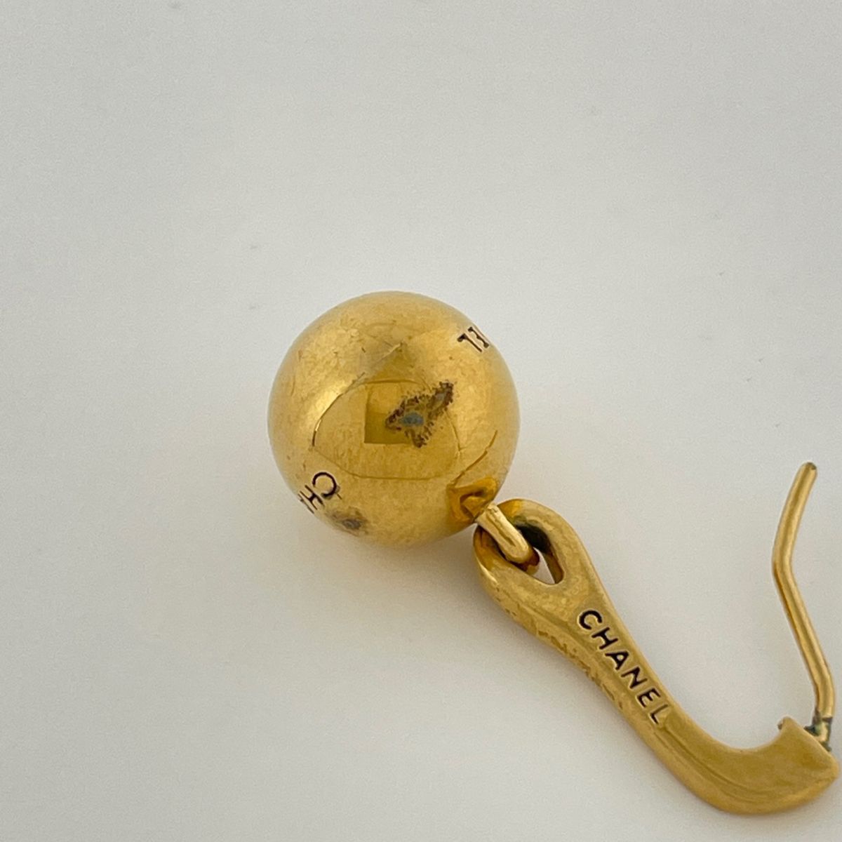 Chanel Earrings Swing Ball Sphere Gold Plated — view 4
