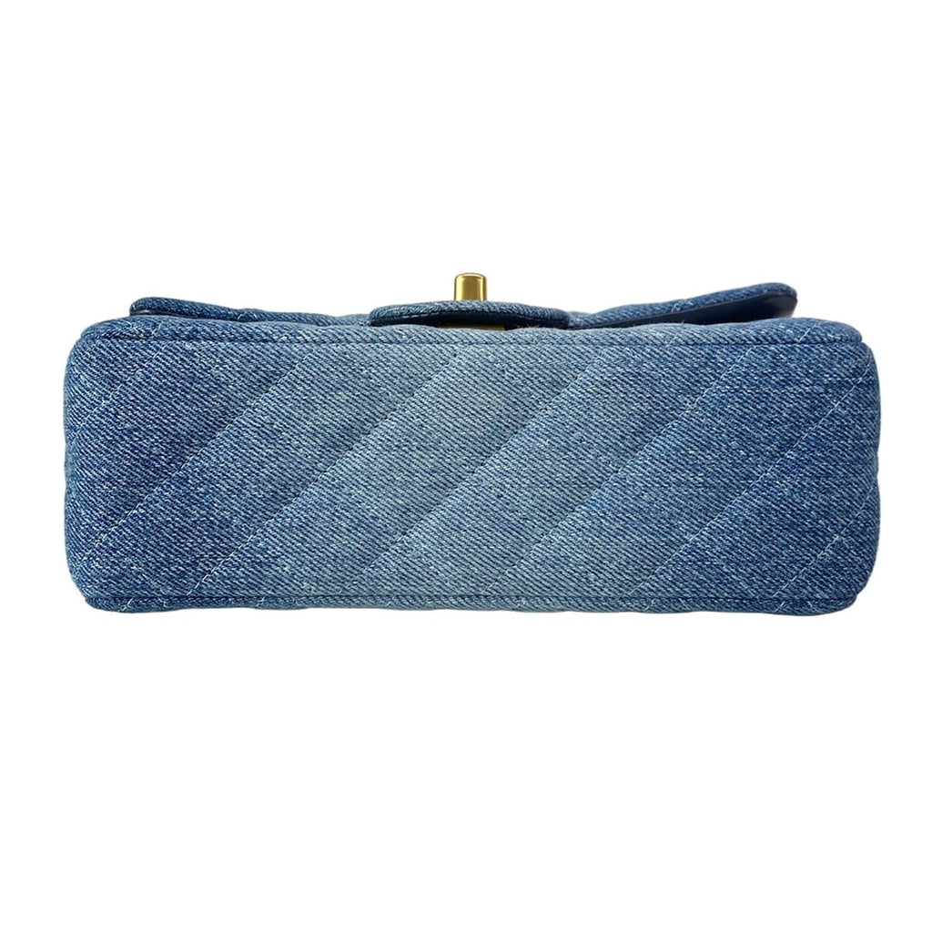 Chanel Shoulder Bag Mini Quilted Blue Chain Vintage Gold — view 5