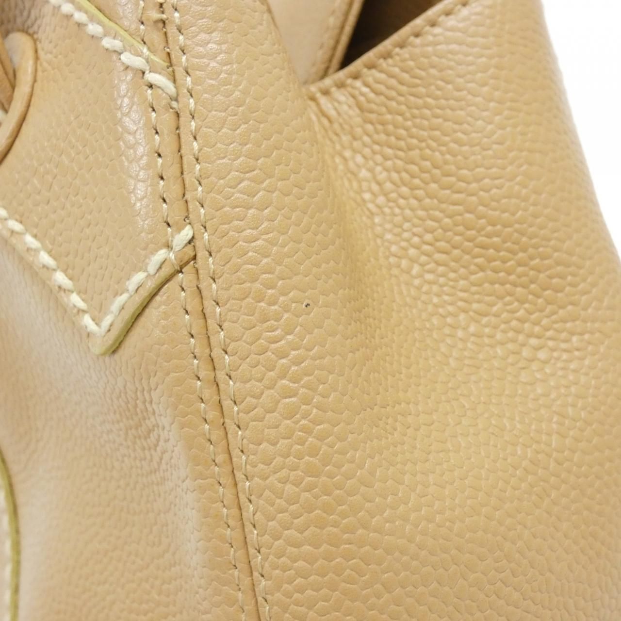 Chanel Bag Handbag Beige — view 4