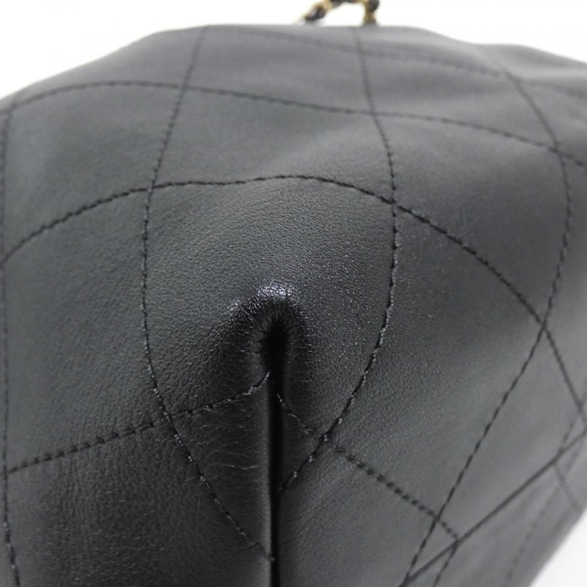 Chanel Shoulder Bag Black — view 3
