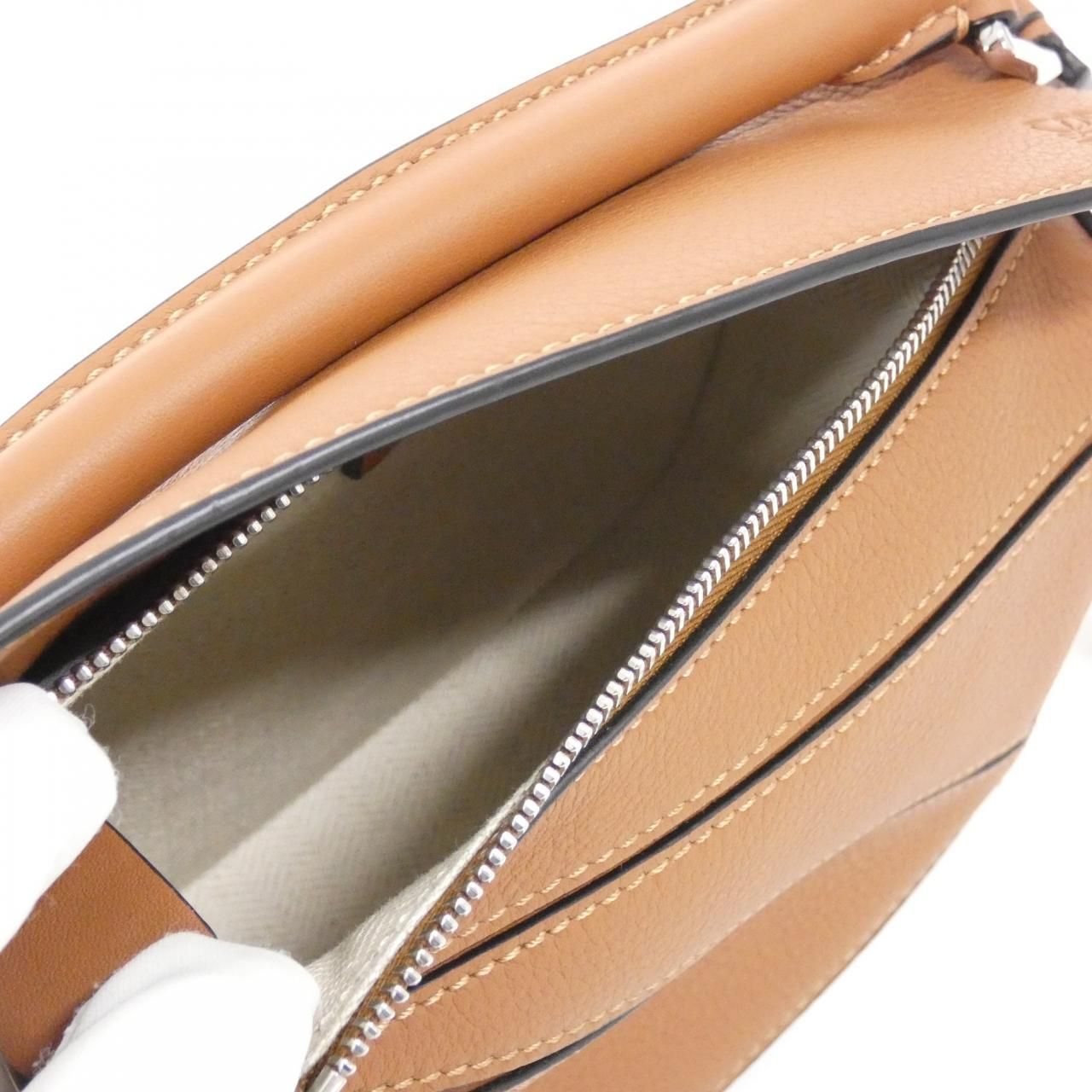 Loewe Puzzle Mini 322 30 Bag — view 8