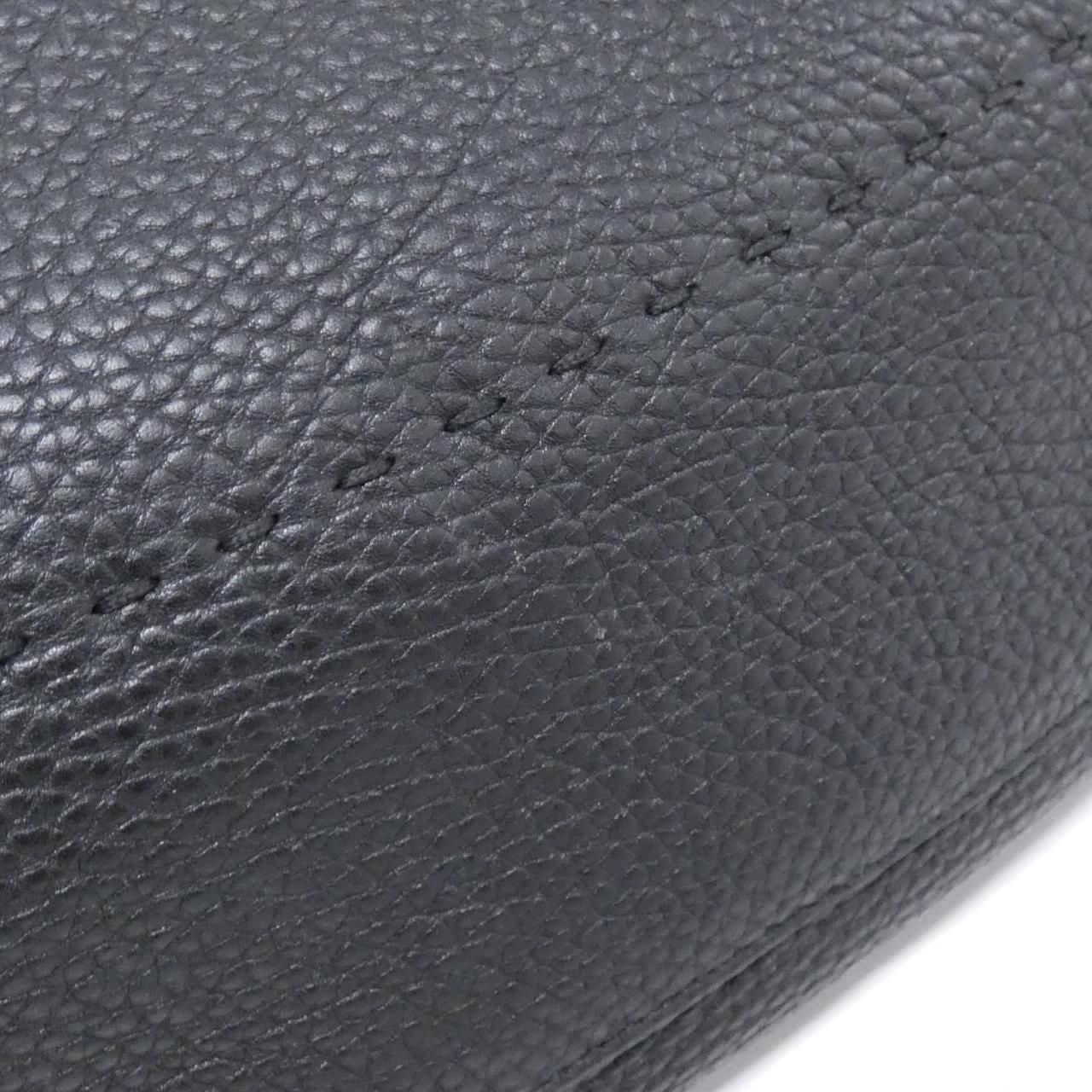 Fendi Selleria Shoulder Bag — view 4