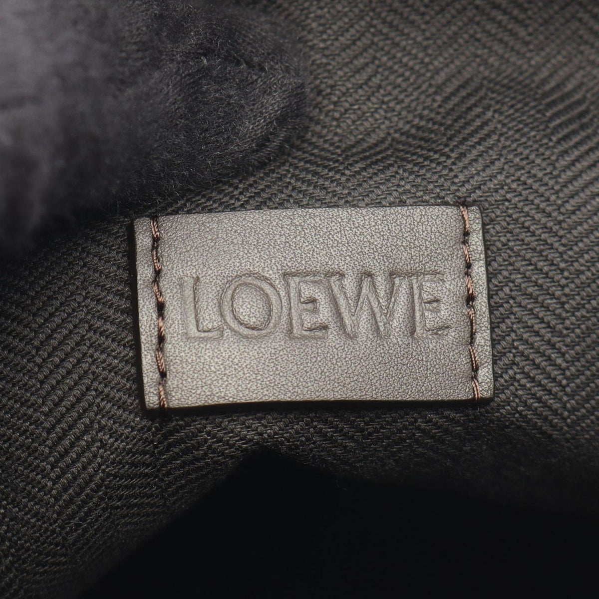 Loewe Shoulder Bag Cubby Regular Dark Brown Ivory Leather — view 4