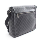 Louis Vuitton Shoulder Bag District GM Damier Graphite Leather — view 2