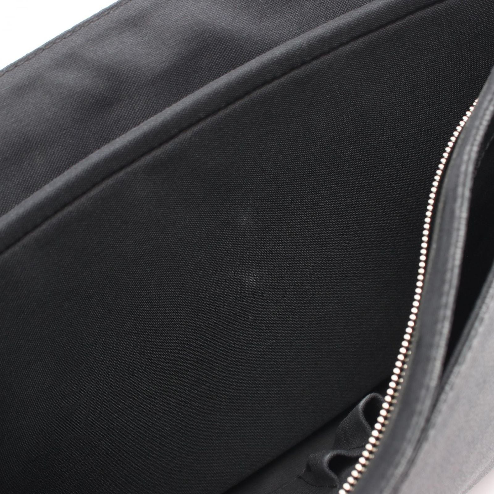 Louis Vuitton Shoulder Bag District GM Damier Graphite Leather — view 6