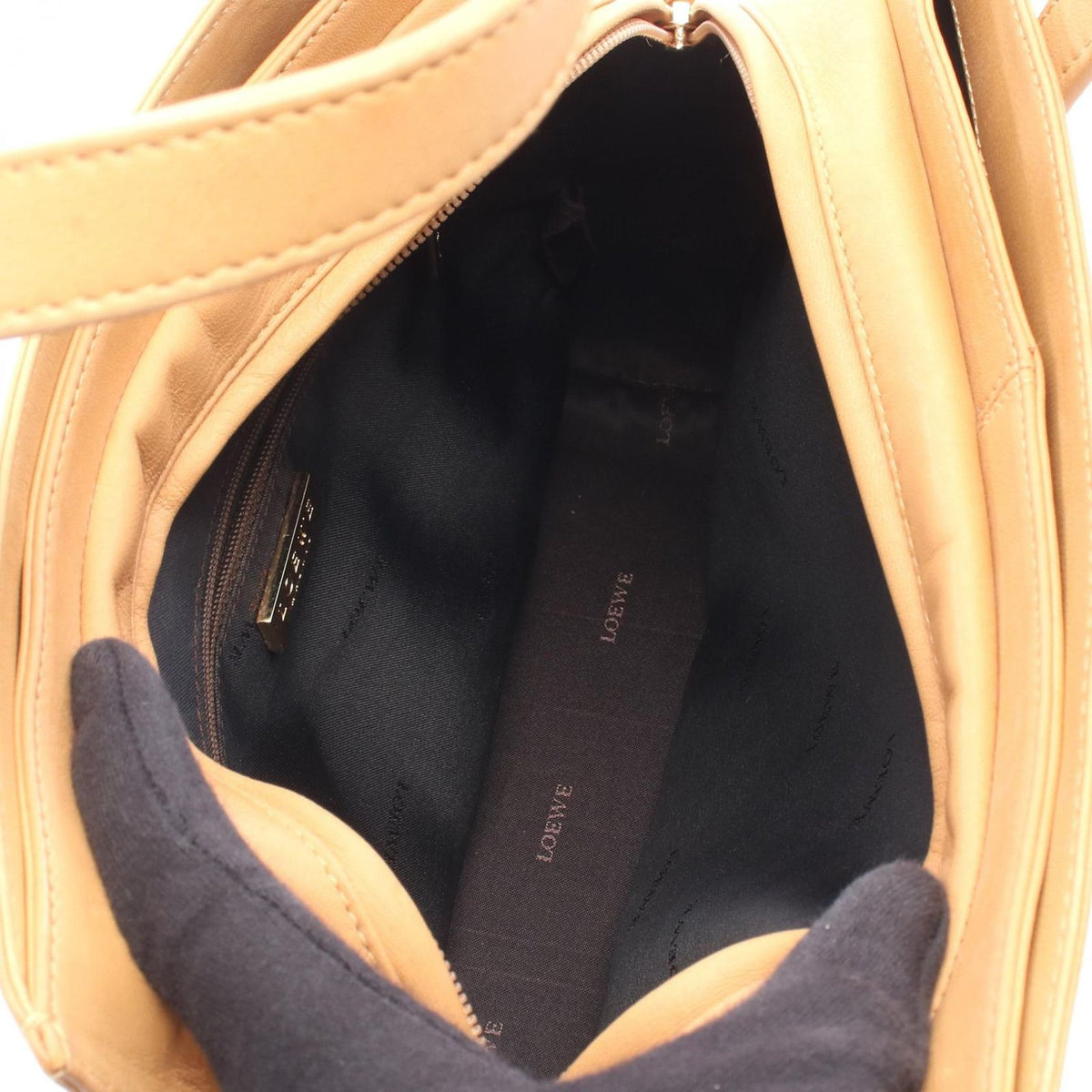 Loewe Handbag Anagram Leather Hand Beige — view 3