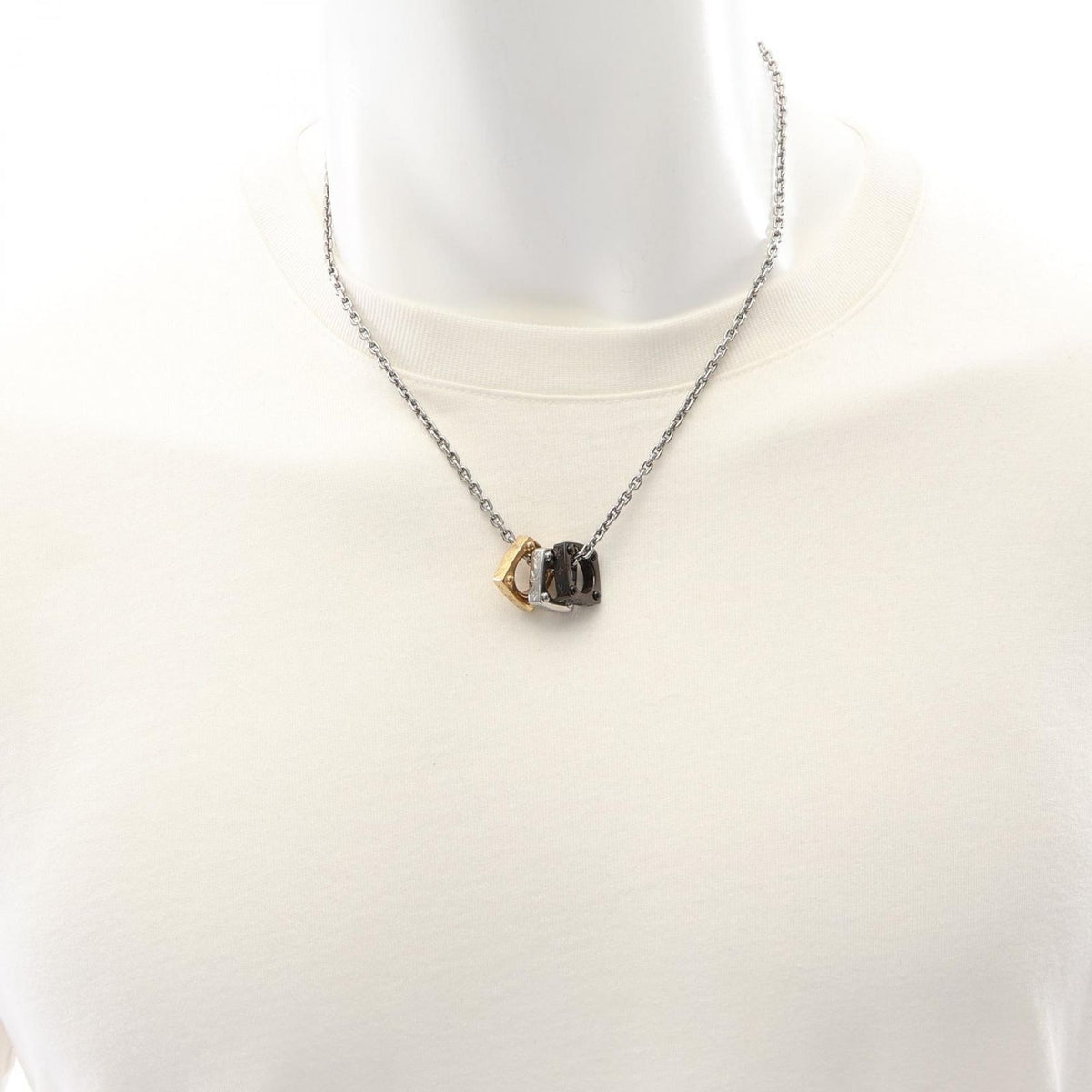 Louis Vuitton Necklace Monogram Gold — view 7