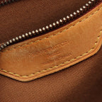 Louis Vuitton Tote Batignolles Vertical Leather — view 4