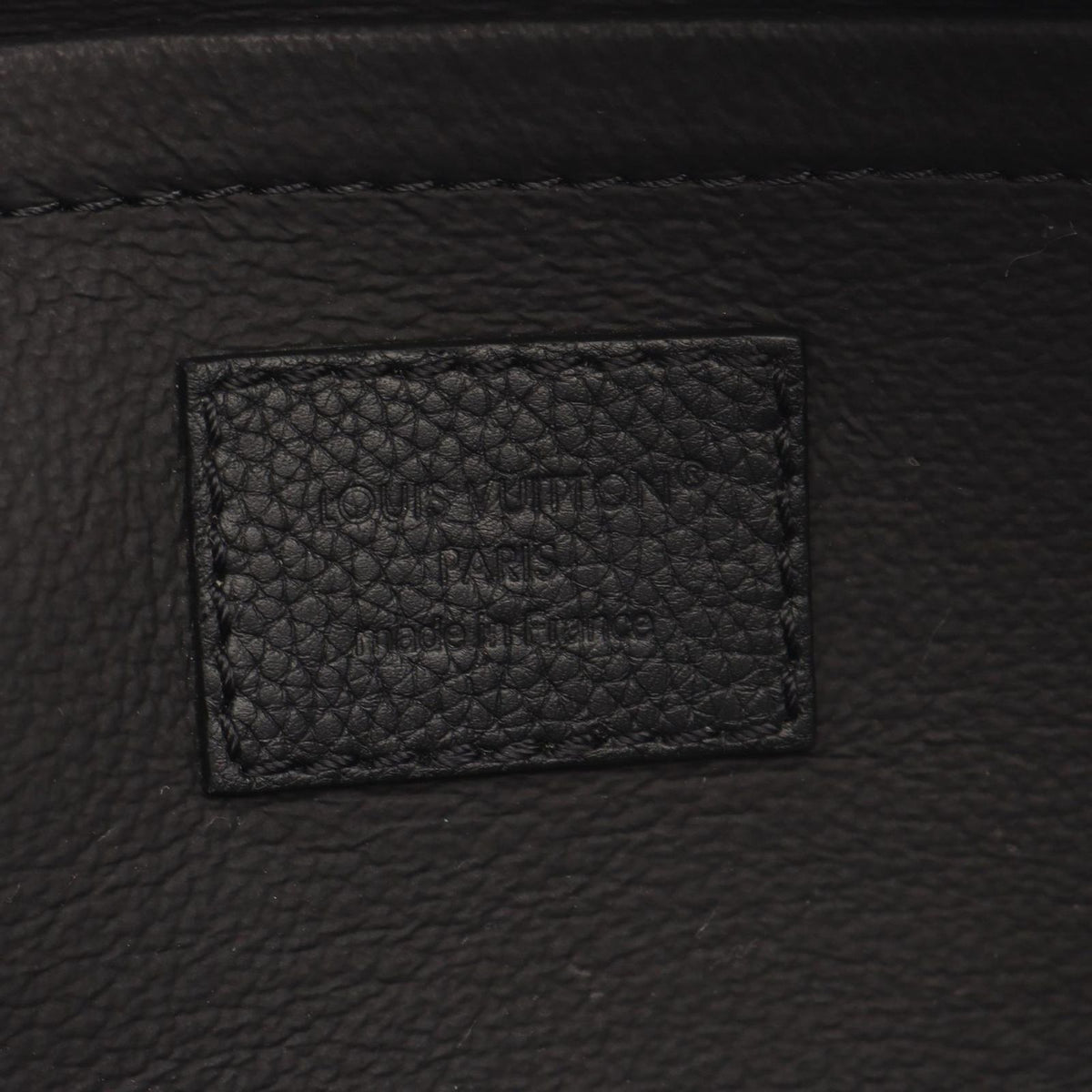 Louis Vuitton Clutch Locker Dopp Kit Noir Leather — view 4