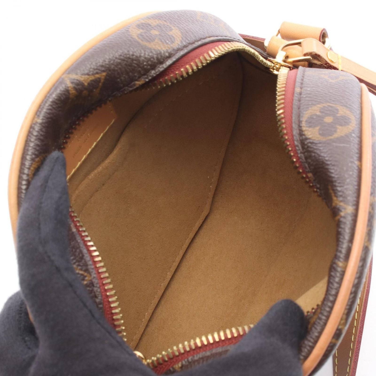Louis Vuitton Shoulder Bag Boite Chapeau Souple PM Leather — view 3