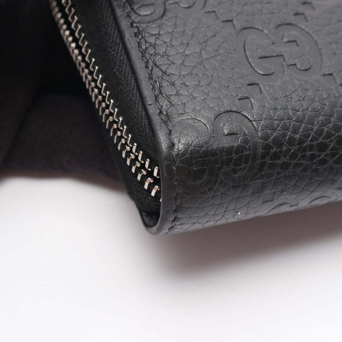 Gucci Round Wallet Imprint Black Leather GG Emblem — view 5