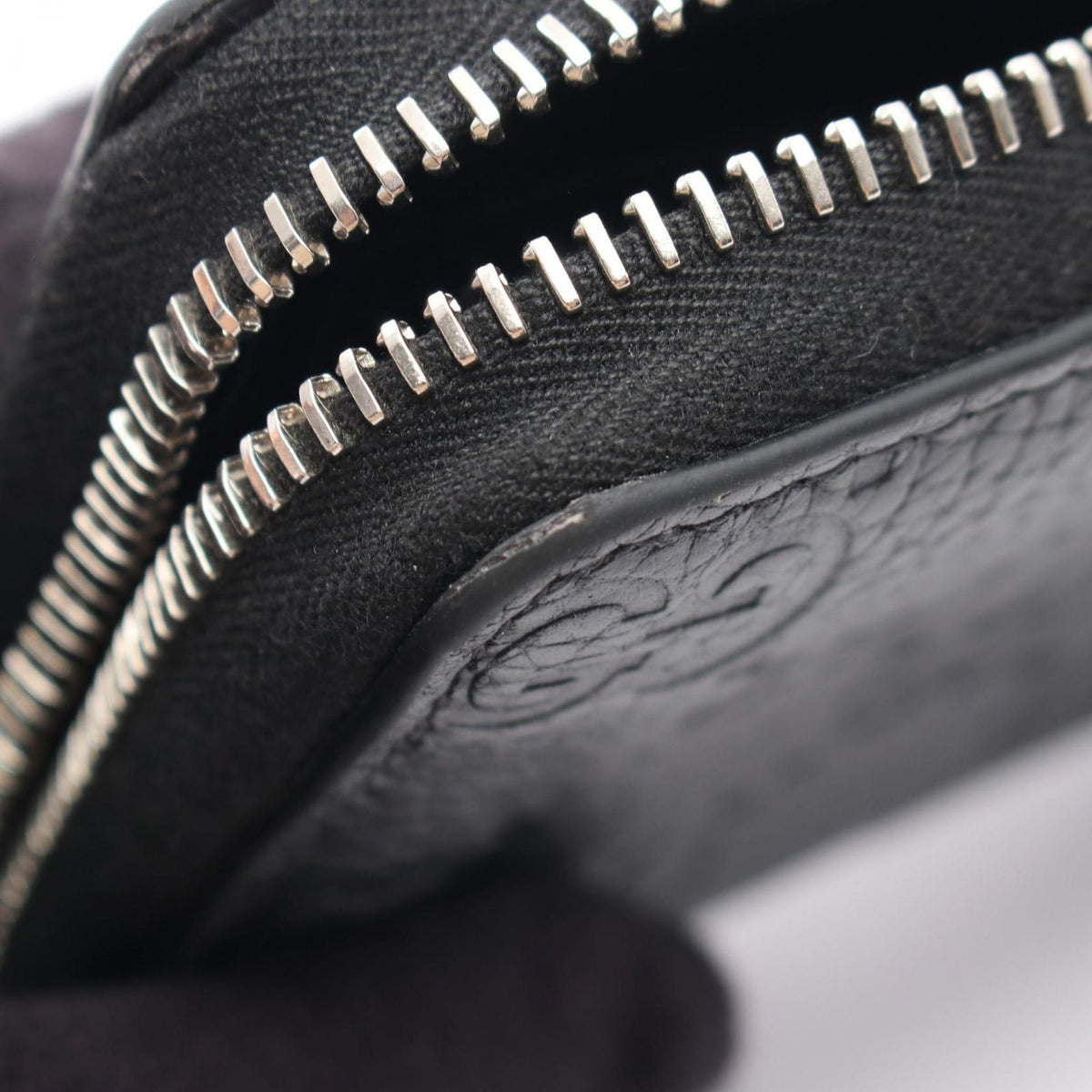 Gucci Round Wallet Imprint Black Leather GG Emblem — view 8