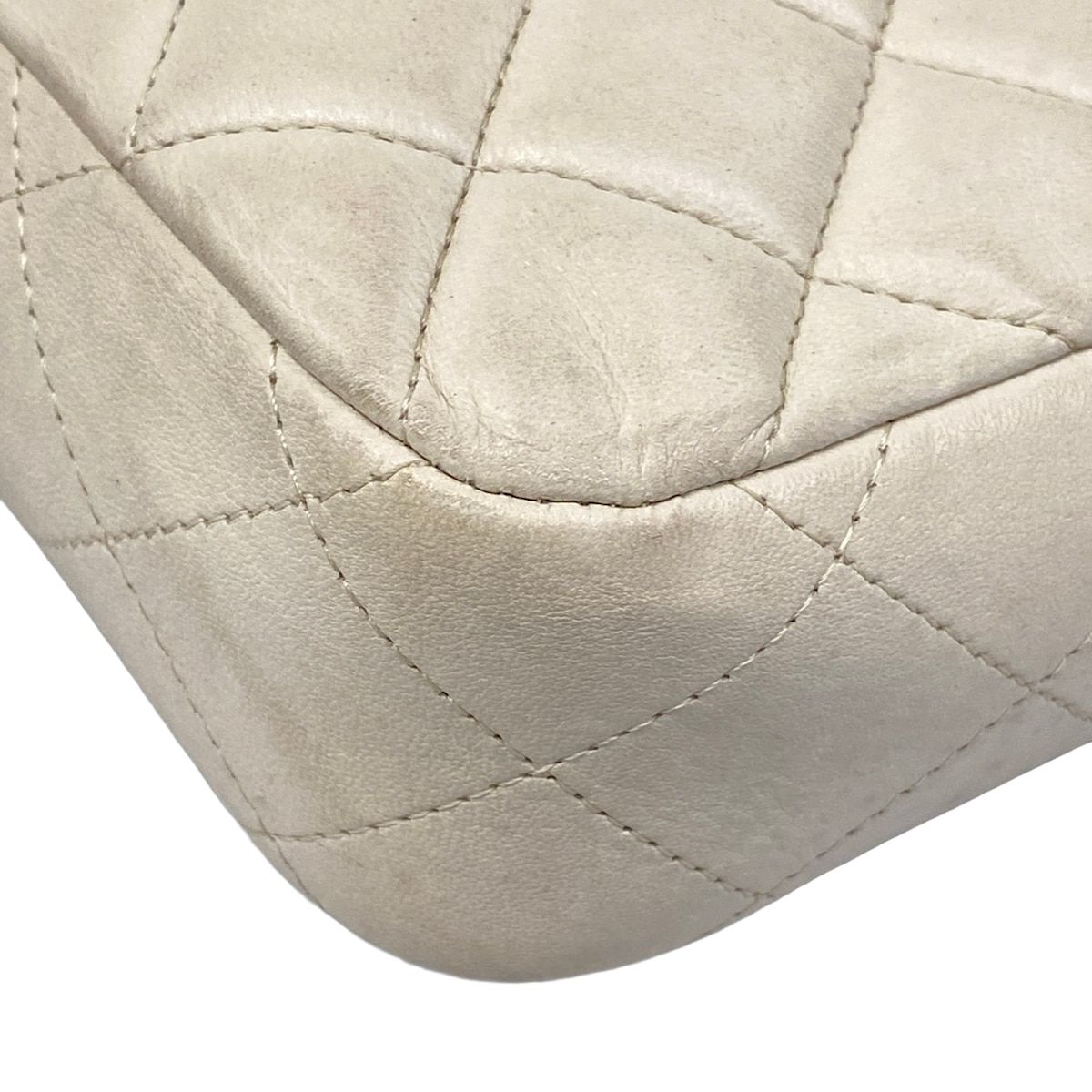 Chanel Shoulder Bag Quilted Ivory Logo Light Boutique Lambskin — view 6