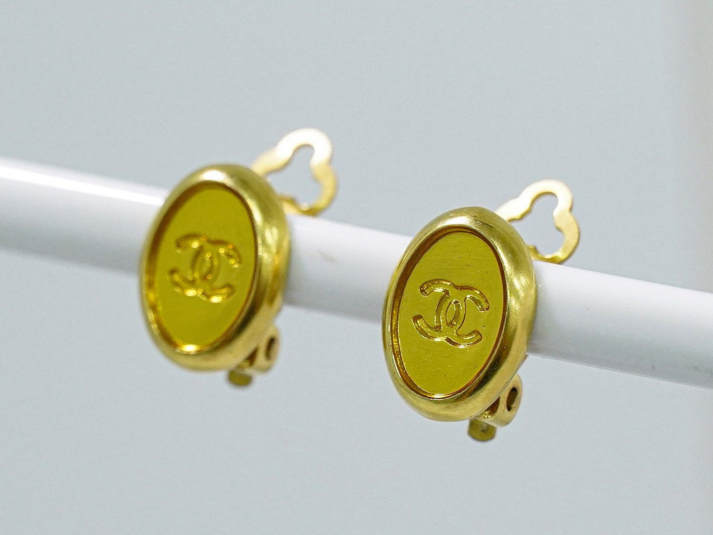 Chanel CC Logo Earrings Gold Plated — view 7