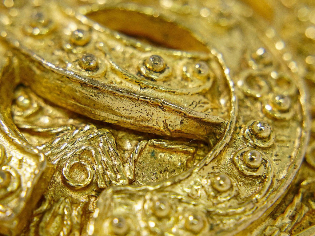 Chanel CC Logo Brooch Gold Plated — view 5