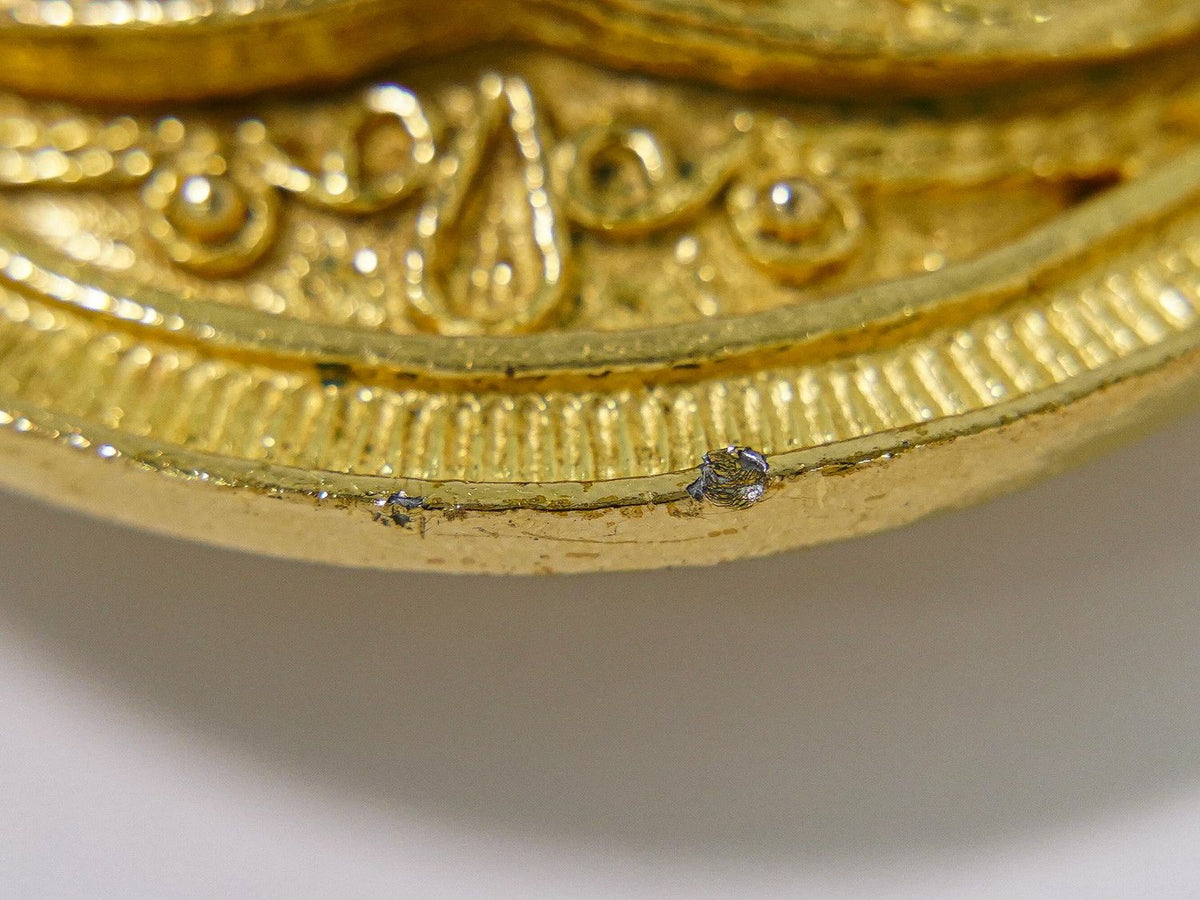 Chanel CC Logo Brooch Gold Plated — view 4