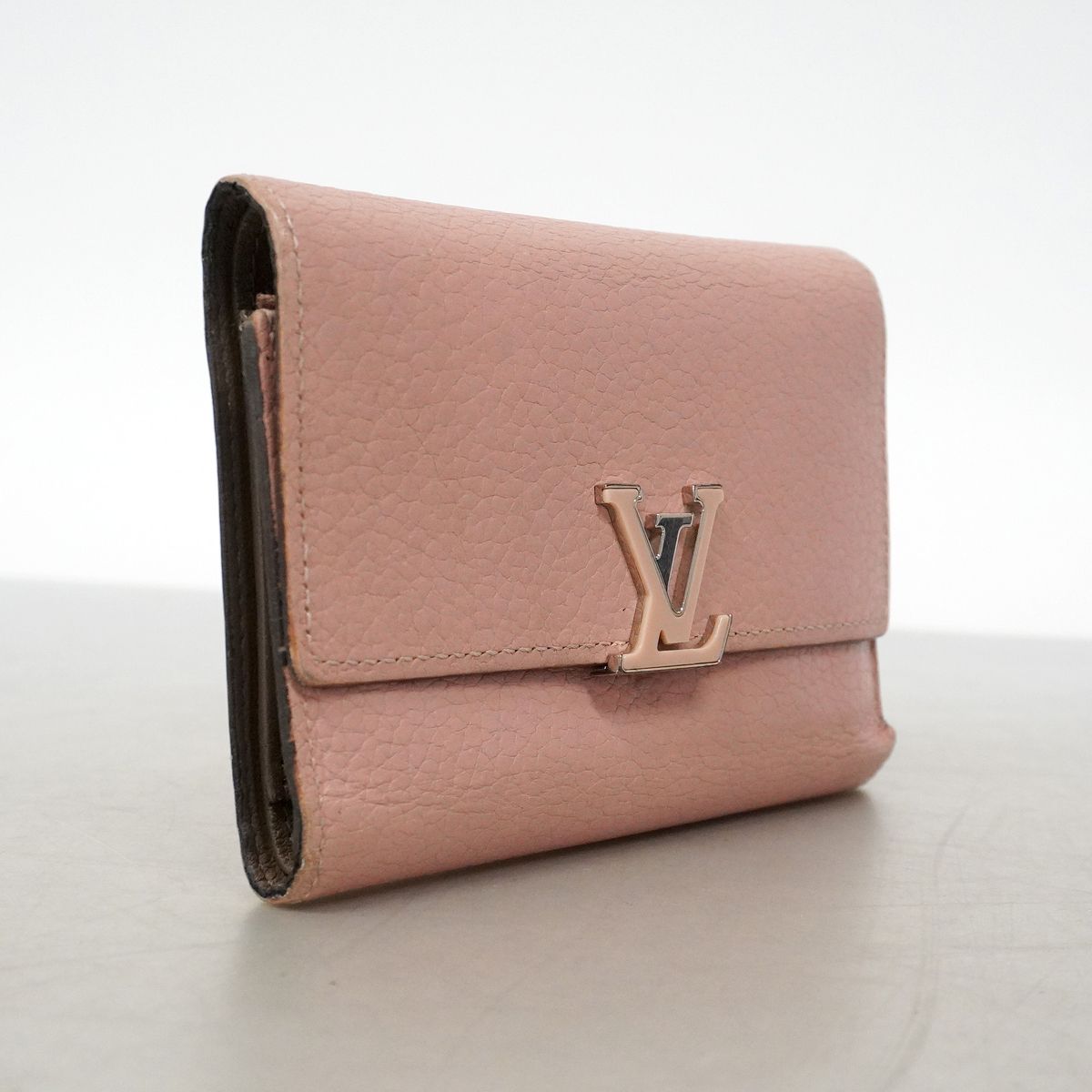 Louis Vuitton Trifold Wallet Portefeuille Capucines Compact Magnolia — view 2