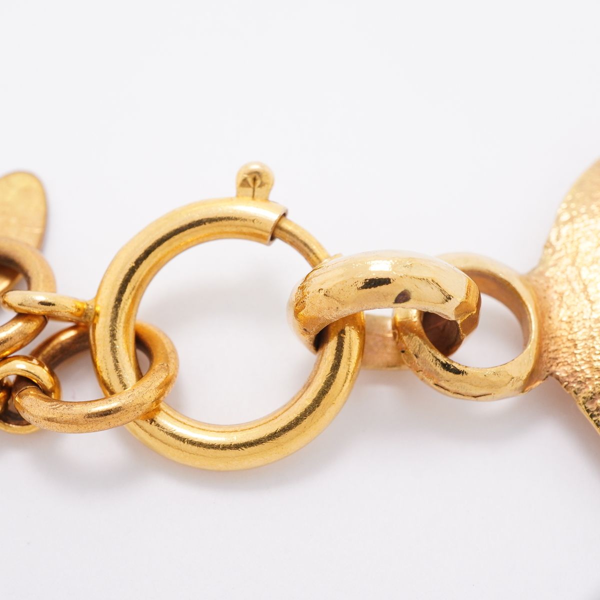 Chanel Necklace Vintage CC Logo Round Circle Gold Plated — view 4