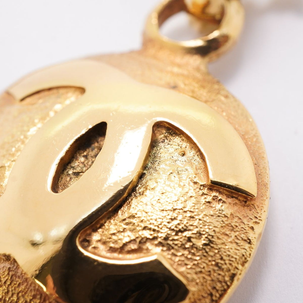 Chanel Necklace Vintage CC Logo Round Circle Gold Plated — view 8
