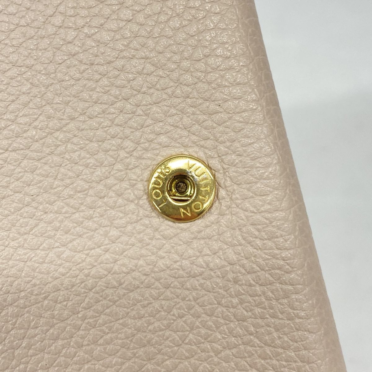 Louis Vuitton Trifold Wallet Taurillon Portefeuille Lock Mini Galet — view 5