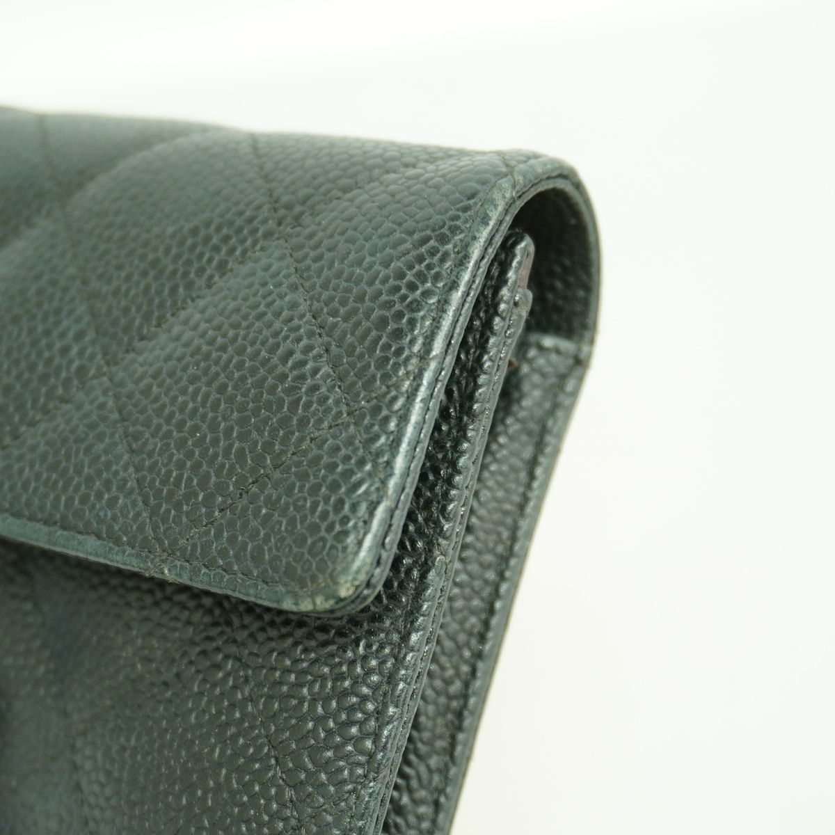 Chanel Wallet Quilted Caviar Leather Black Gold — view 7