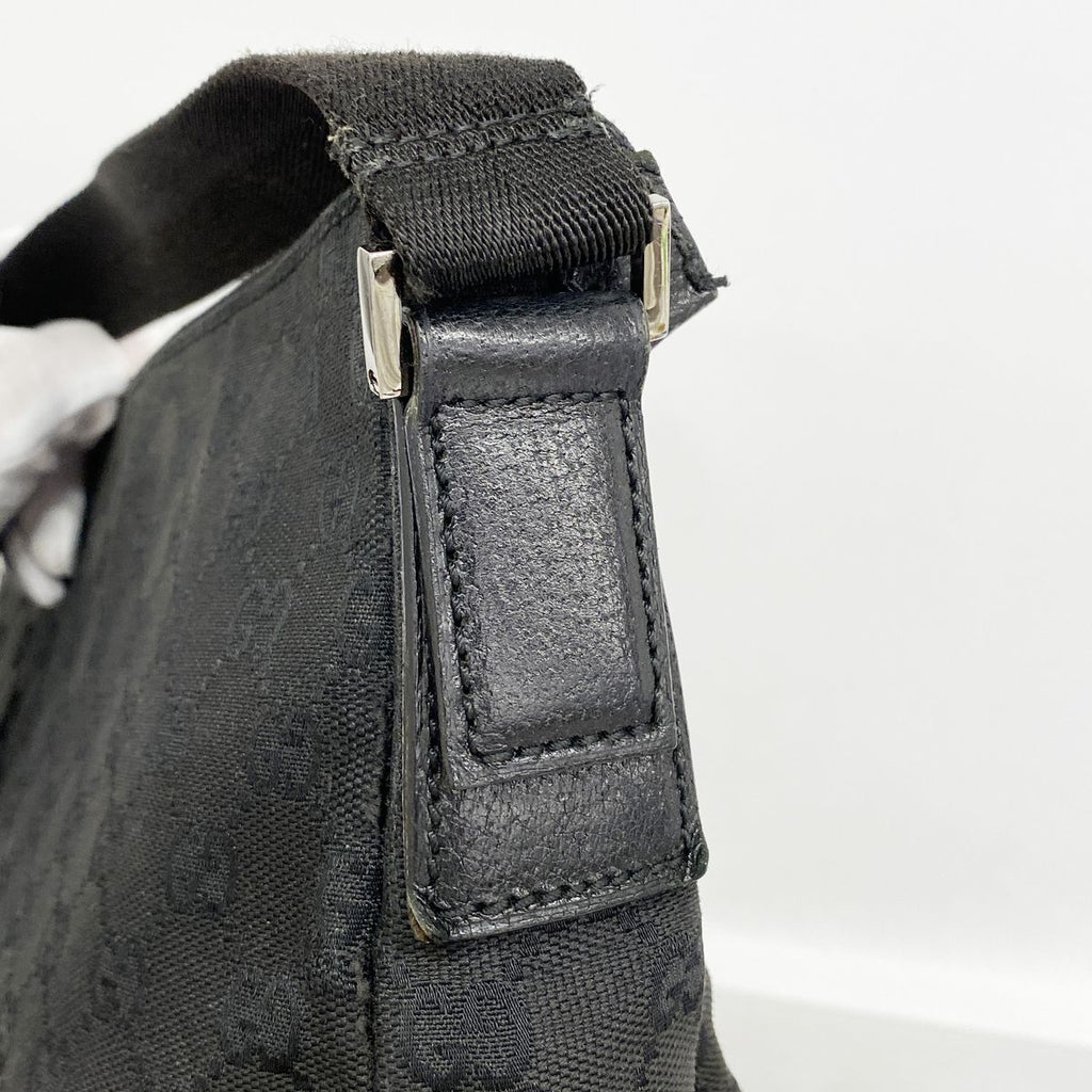 Gucci Shoulder Bag GG Canvas Black Silver — view 8