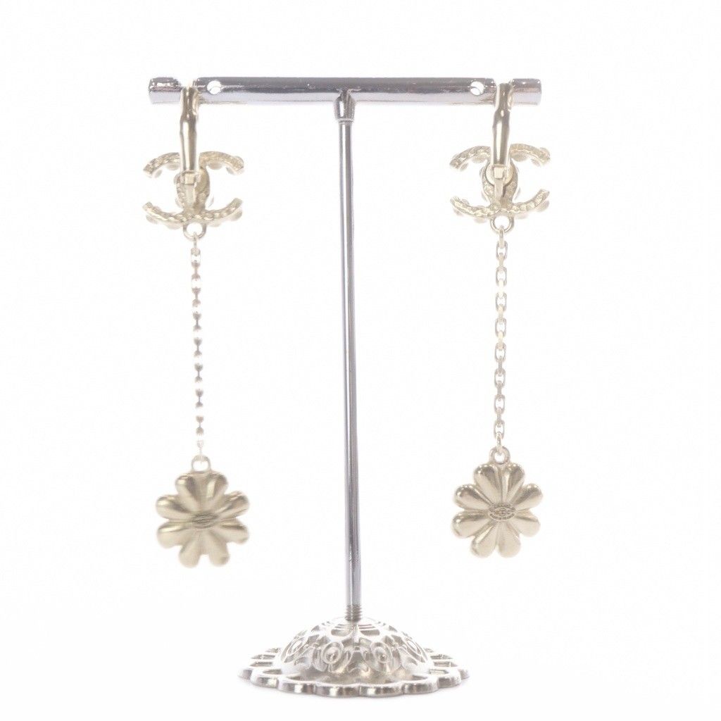 Chanel 18C CC Logo Rhinestone Flower Drop Earrings Gold — view 4