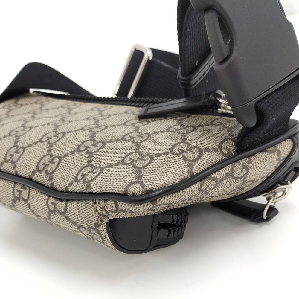 Gucci Waist Bag GG Supreme Leather — view 4