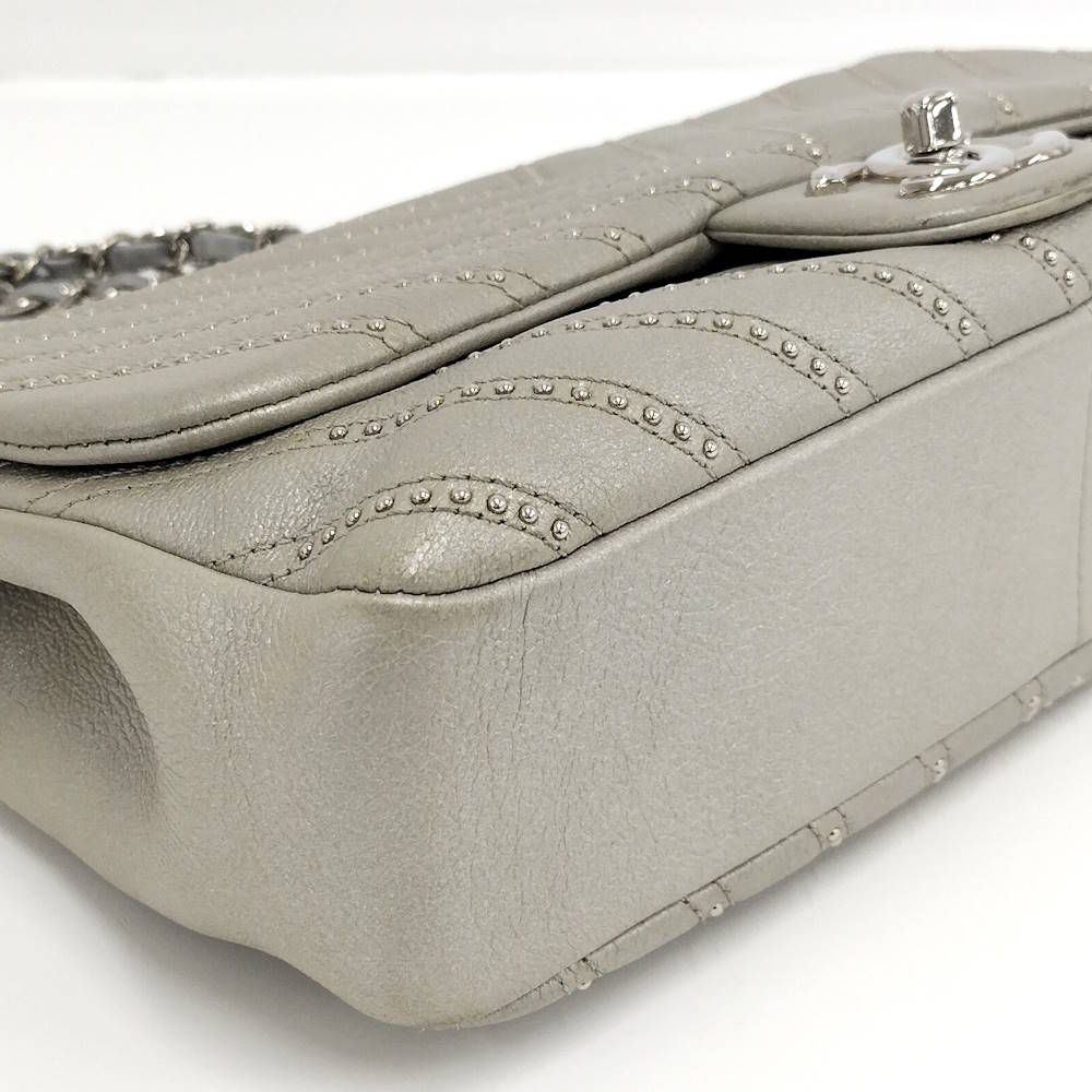 Chanel Chevron Chain Shoulder Bag V-stitch Studs Leather Gray — view 4