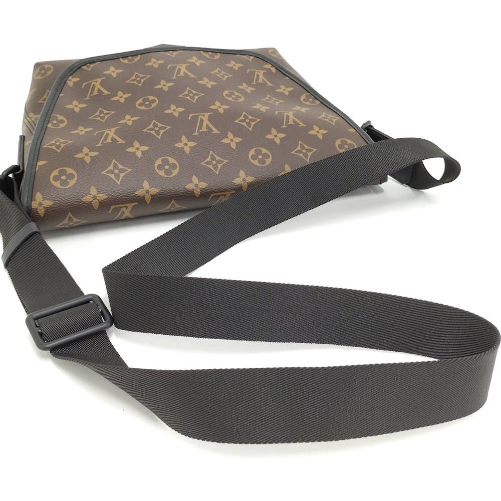 Louis Vuitton Shoulder Bag Magnetic Messenger Monogram Macassar — view 5