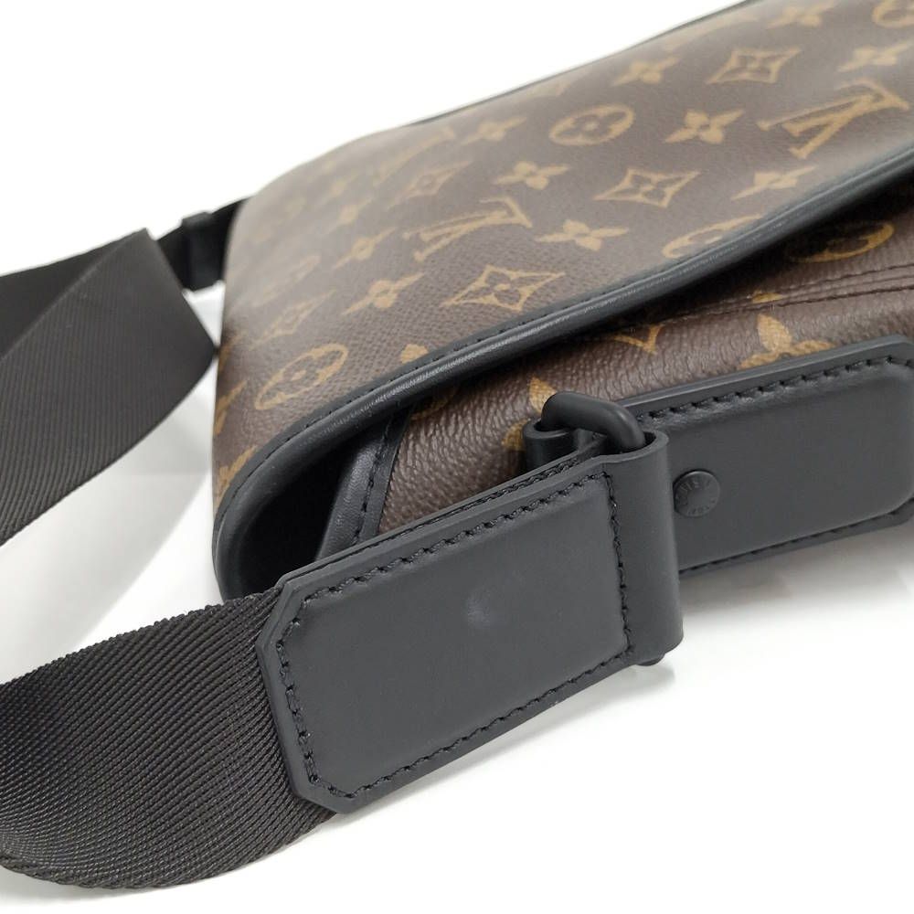 Louis Vuitton Shoulder Bag Magnetic Messenger Monogram Macassar — view 6