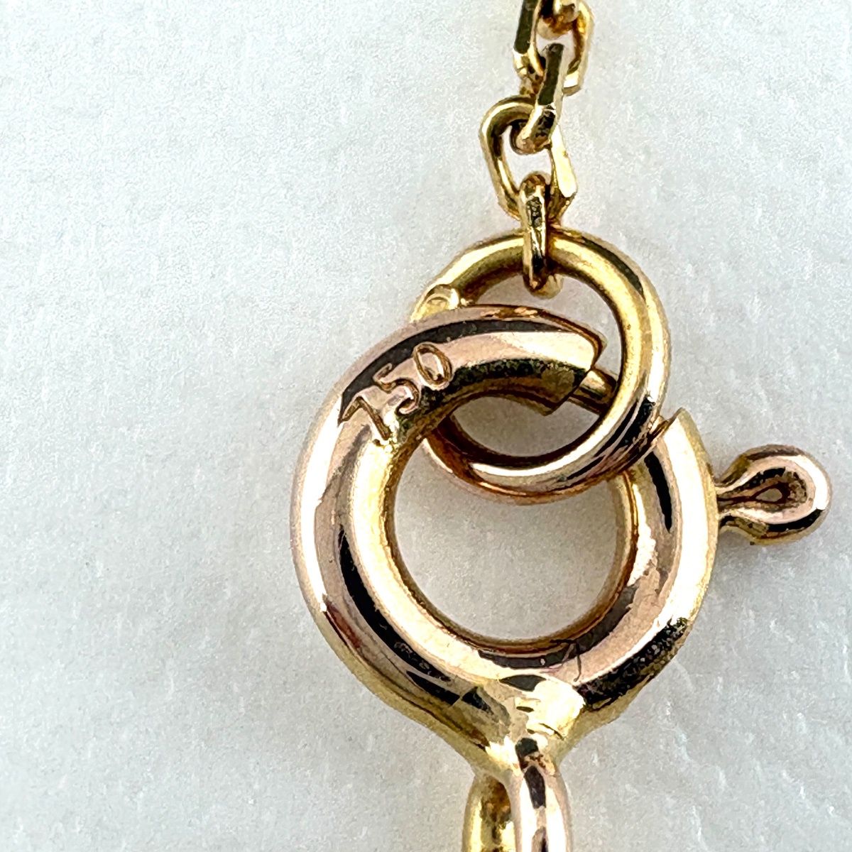 Louis Vuitton Color Blossom BB Yellow Gold Shell Diamond Pendant — view 5
