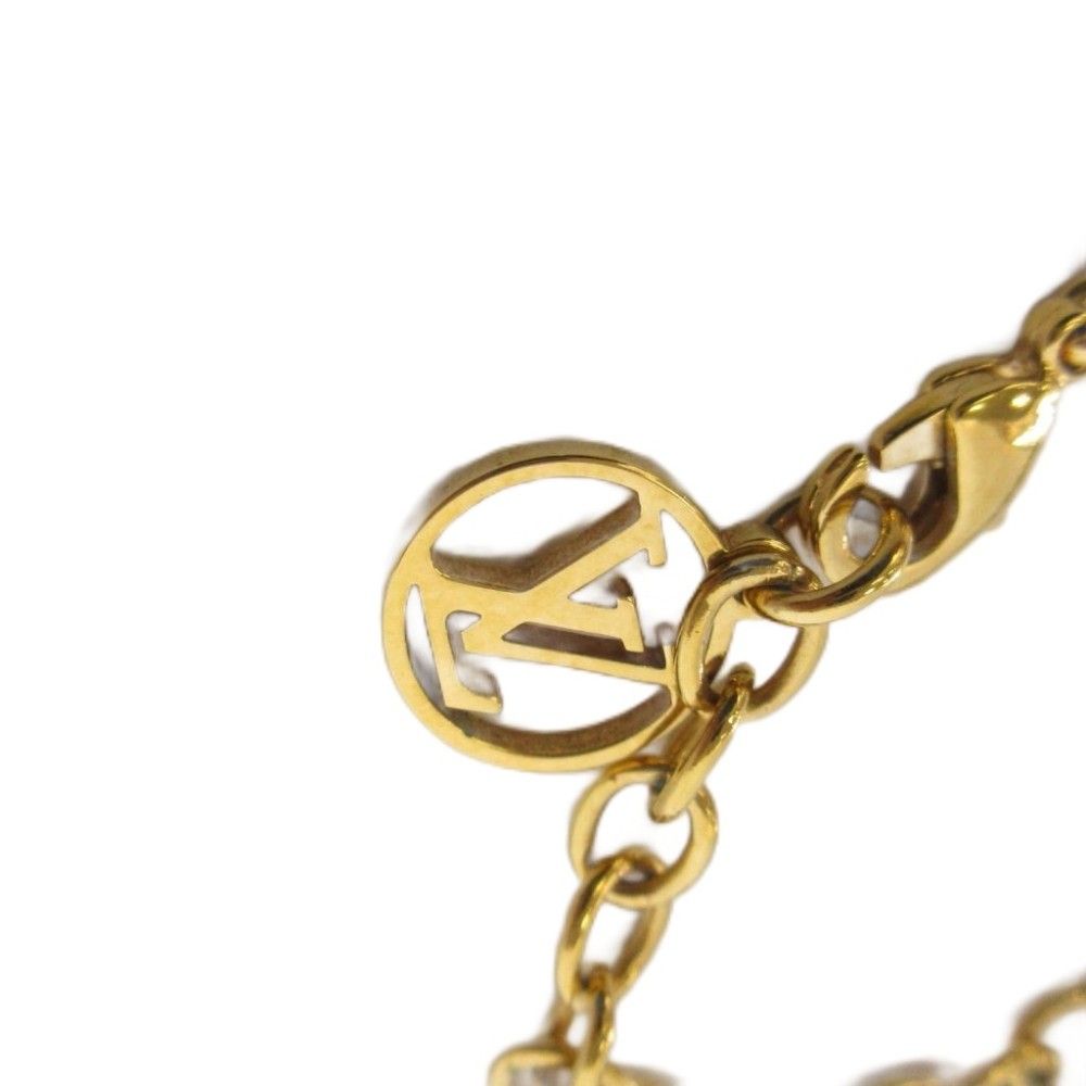 Louis Vuitton Essential V Pendant Gold Colored — view 5