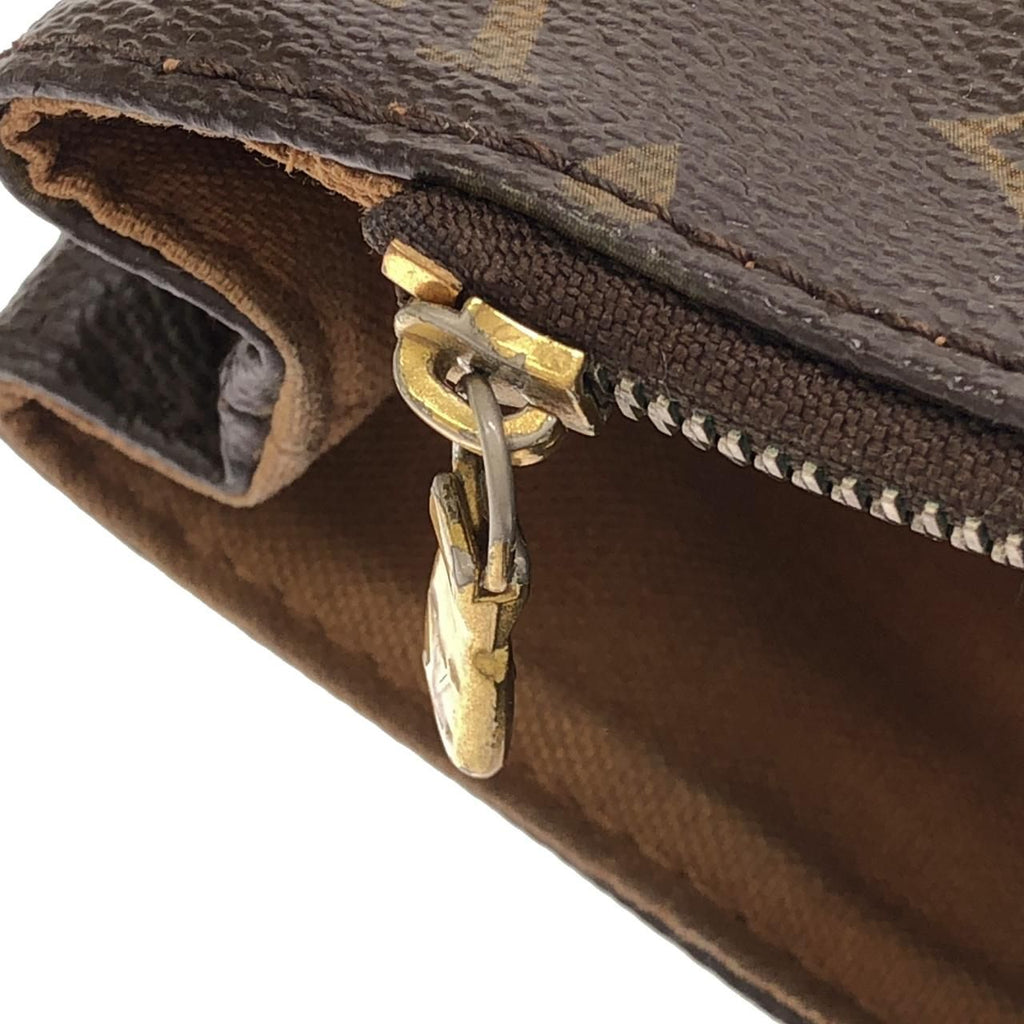 Louis Vuitton Monogram Beaubourg Bag — view 4