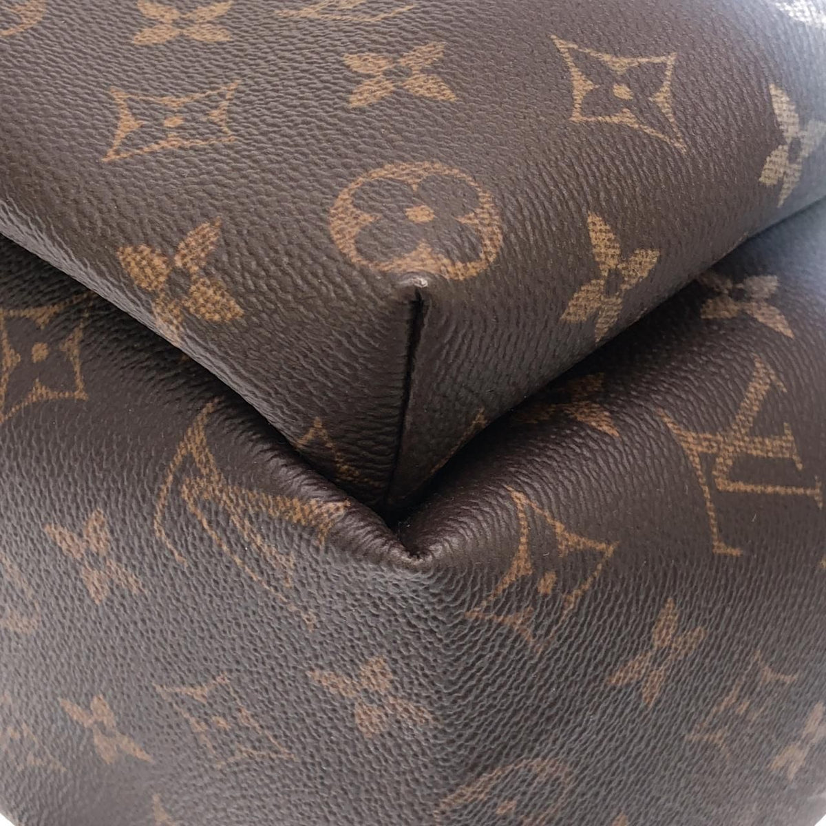 Louis Vuitton Monogram Pigment Discovery Backpack PM — view 3