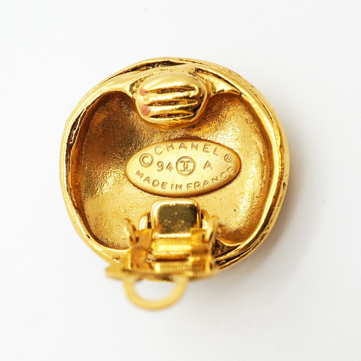 Chanel Earrings Vintage CC Logo Round Circle Gold Plated — view 4