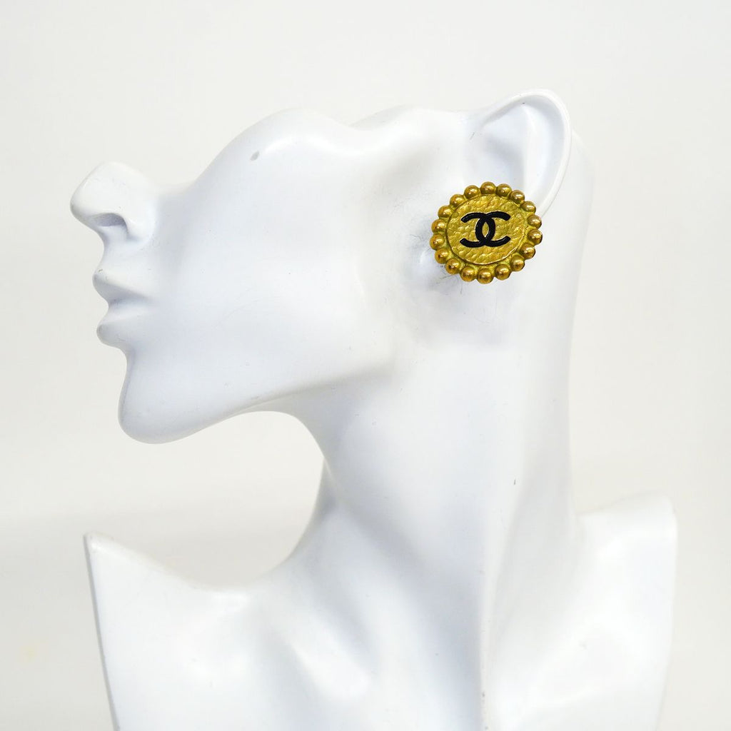Chanel Earrings Vintage CC Logo Gold Plated — view 5
