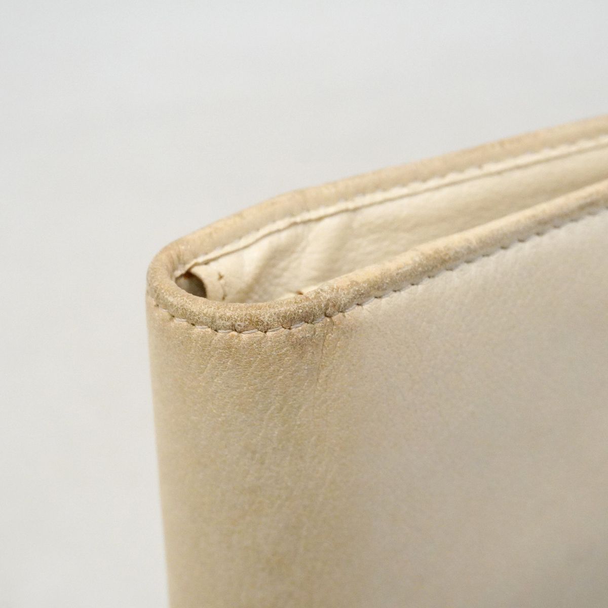 Chanel Wallet Camellia Leather Beige Silver — view 7