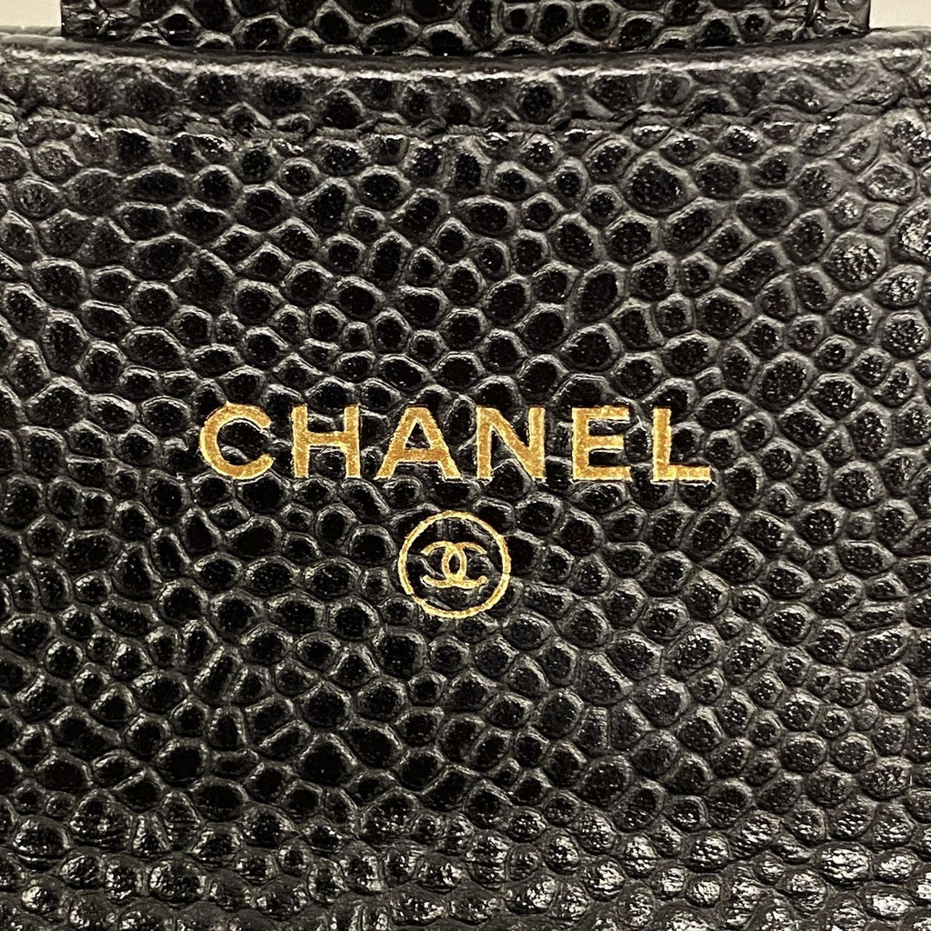 Chanel Card Case Quilted Caviar Leather Black Gold — view 4