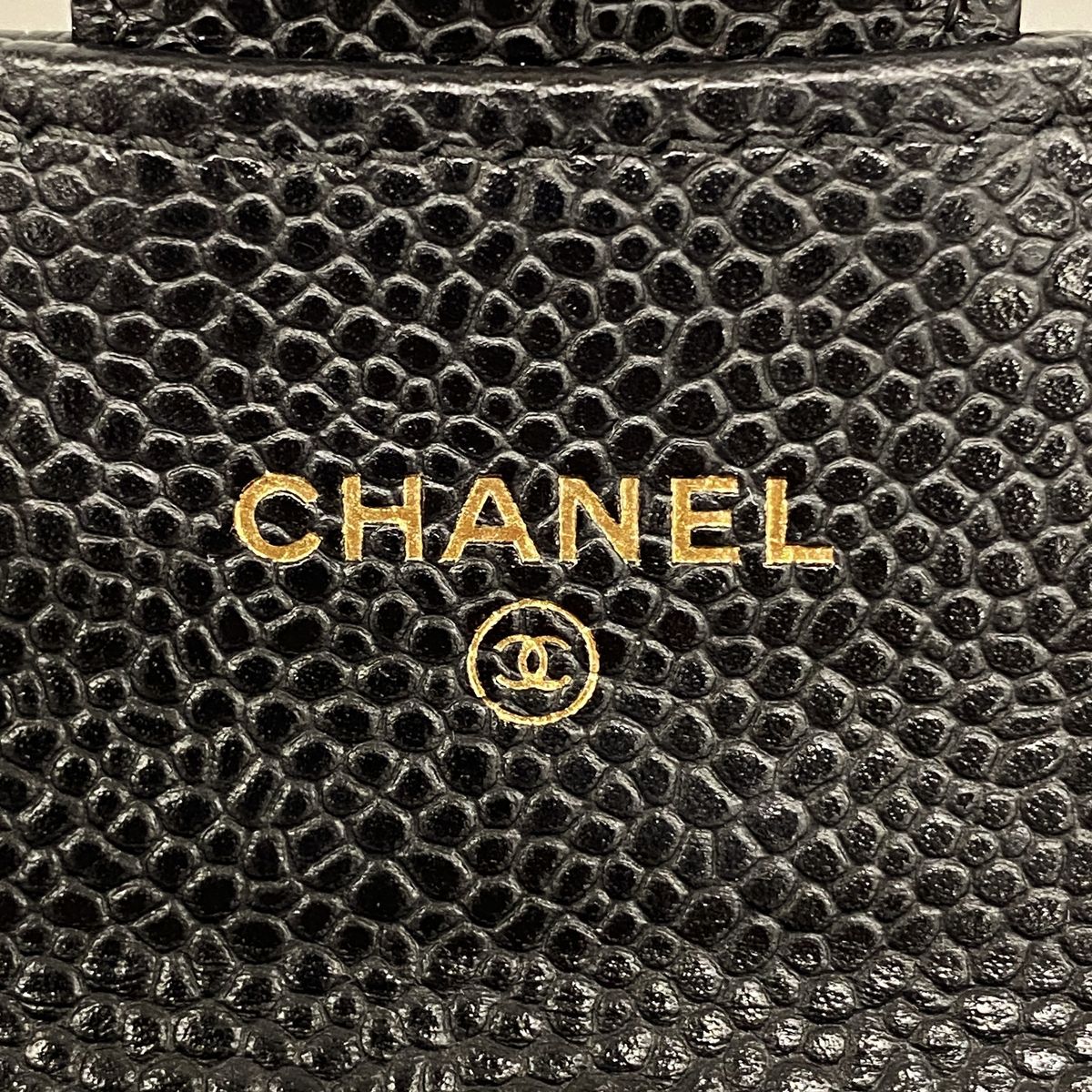 Chanel Card Case Quilted Caviar Leather Black Gold — view 4