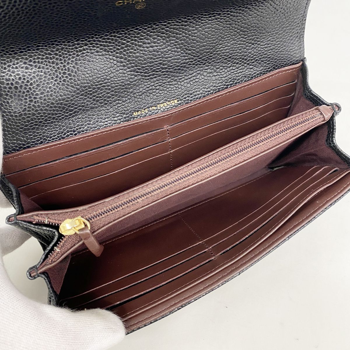 Chanel Wallet Quilted Caviar Leather Black Gold — view 3