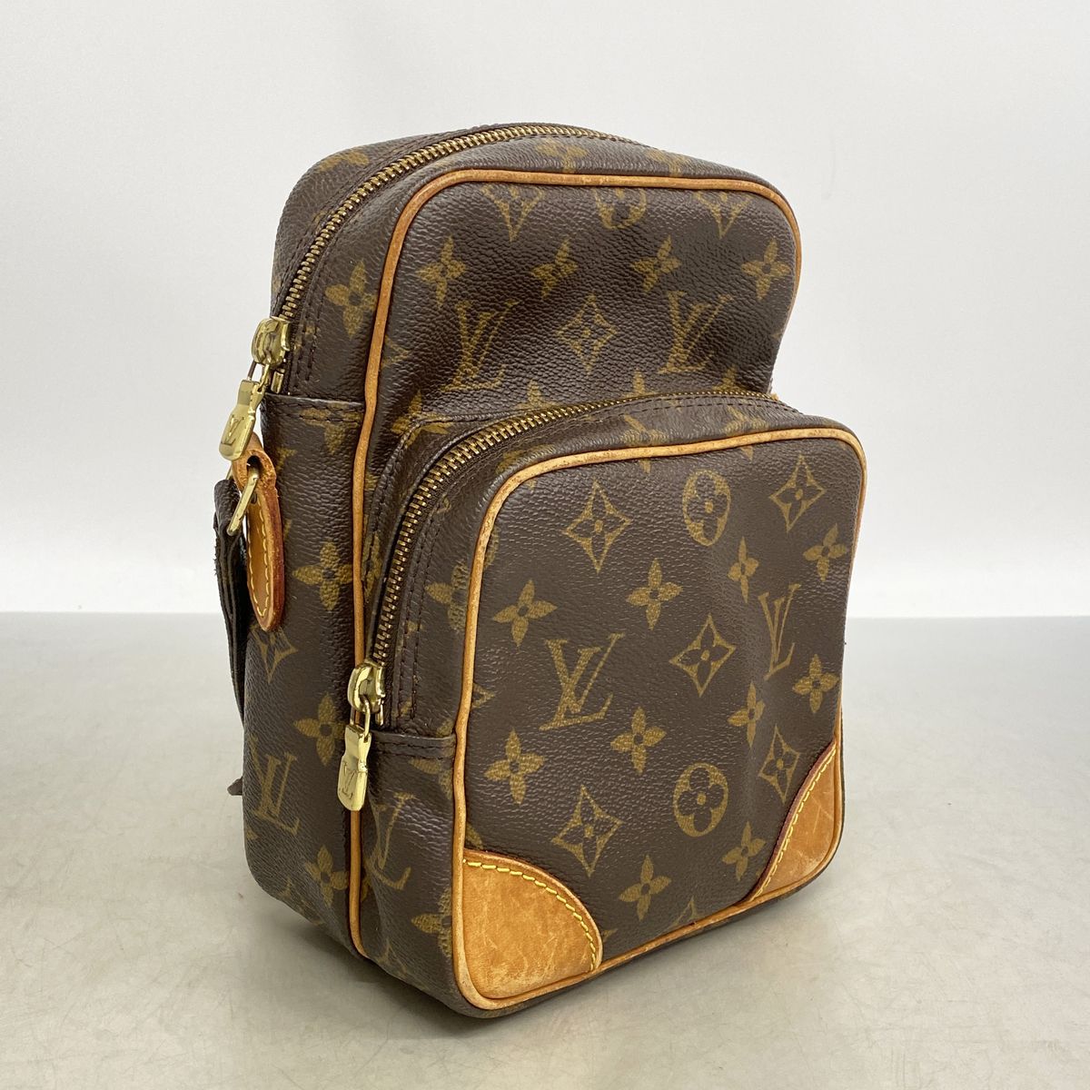 Louis Vuitton Shoulder Bag Monogram Amazon Brown — view 2