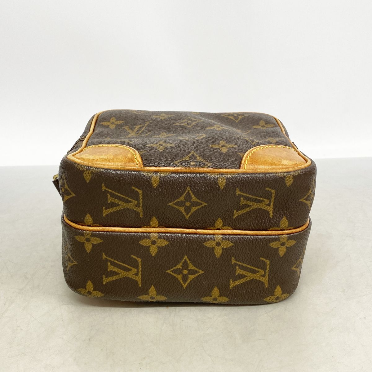 Louis Vuitton Shoulder Bag Monogram Amazon Brown — view 3