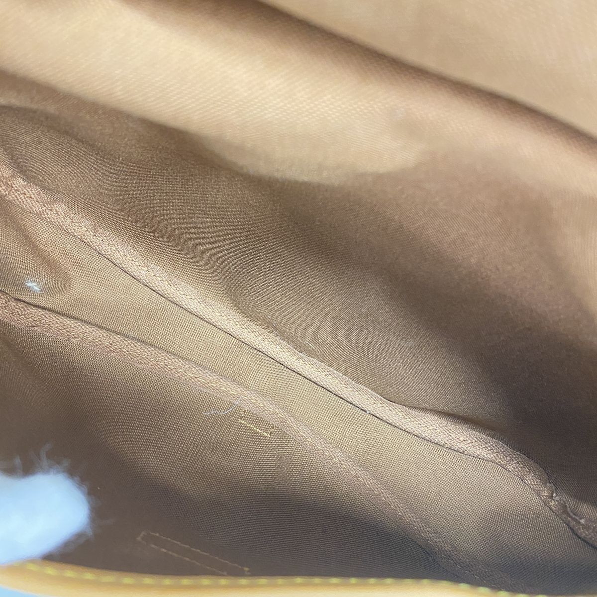 Louis Vuitton Shoulder Bag Monogram Saumur 30 Brown — view 4